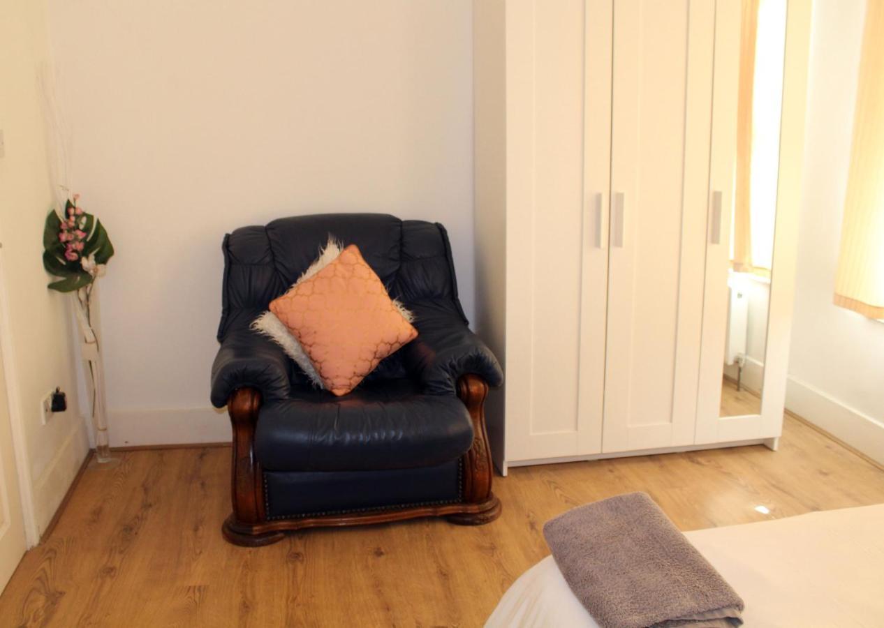 Cozy Rooms Or Apartment In London Townhouse Fast Links To Central 외부 사진