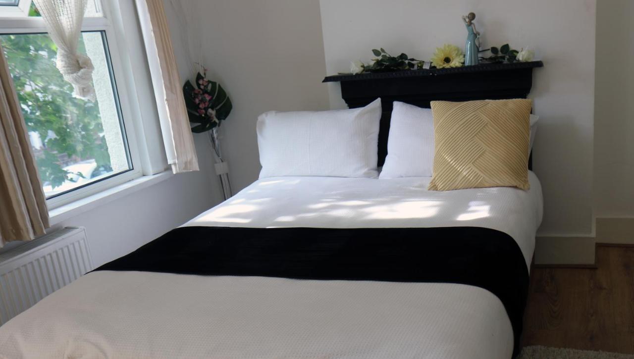 Cozy Rooms Or Apartment In London Townhouse Fast Links To Central 외부 사진
