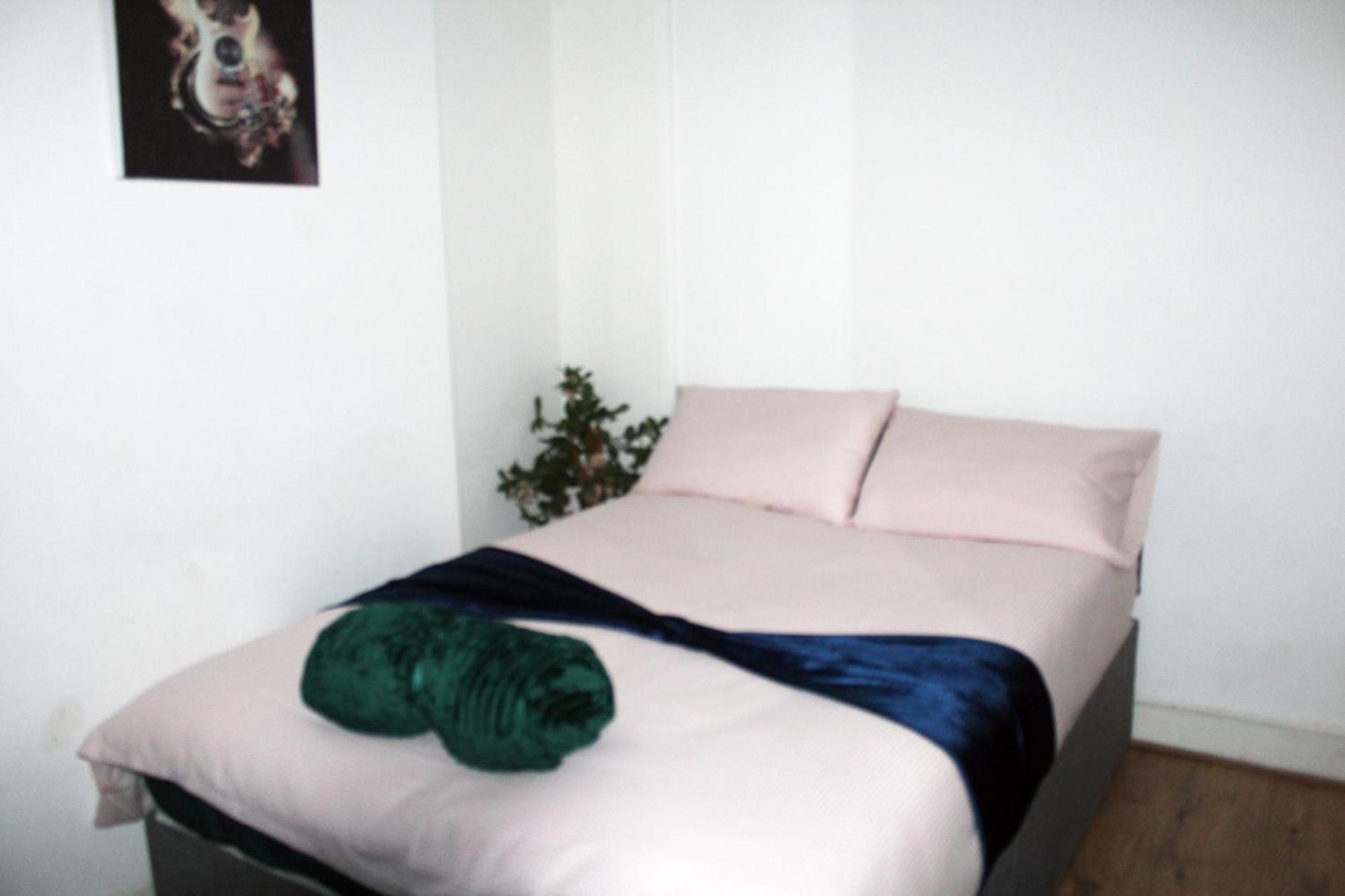 Cozy Rooms Or Apartment In London Townhouse Fast Links To Central 외부 사진